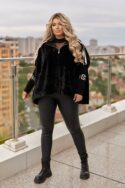 Витончена шубка з акцентним дизайном чорний колір