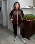 Стильний спортивний костюм з велюру - Зображення 4