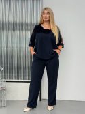 Елегантний костюм з акцентними трояндами - Зображення 4